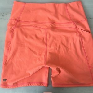 Fabletics Oasis Pure Lux High Wasted 6’ short